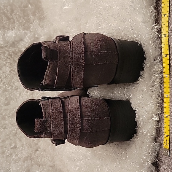 Sonoma Vitalize Dark Gray Suede Bootie - Picture 9 of 13